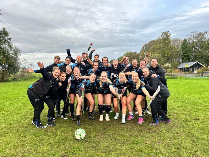 Pallas 1 - Veld kampioen - Korfbal in Leeuwarden